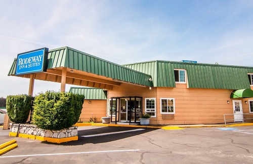 Cedar Hills Hotel | Rodeway Inn & Suites Hwy 217 & 26 W
