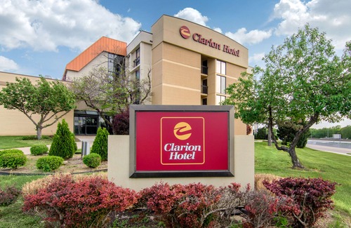 Lenexa Hotel | Radisson Hotel Lenexa Overland Park