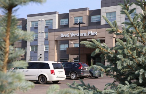 Fort McMurray Hotel | Best Western Plus Sawridge Suites