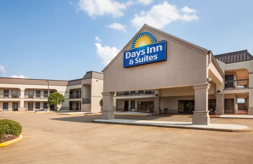 Tyler Hotel | Days Inn & Suites by Wyndham Tyler