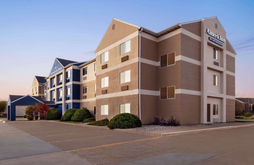 Appleton Hotel | AmericInn by Wyndham Appleton Airport