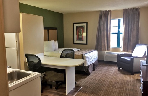 Akron Hotel | Extended Stay America Suites - Akron - Copley - East