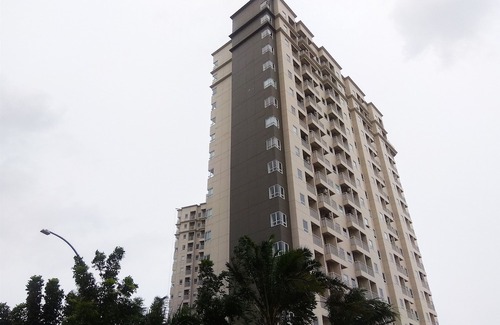 Cikarang Hotel | Modern and Comfy Studio @ Mustika Golf Apartment