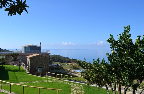 San Lucido Hotel | Borgo Rosso di Sera Resort Country Chic