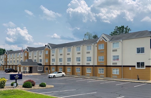 South Charleston Hotel | Microtel Inn & Suites by Wyndham Charleston WV