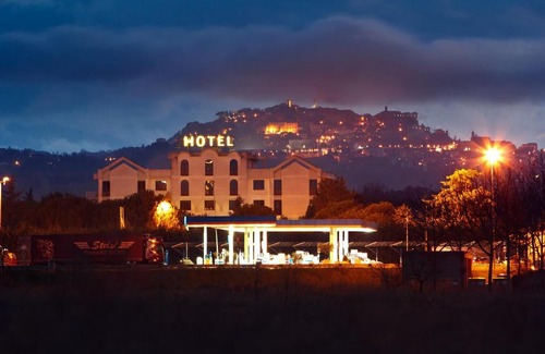 Montepulciano Stazione Hotel | Il Grifo Hotel e Bisteccheria Toscana