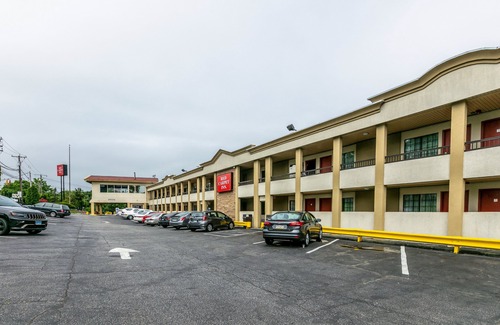 Cove - East Side - Shippan Hotel | Red Carpet Inn - Stamford