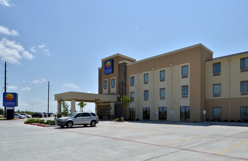 Victoria Hotel | Comfort Inn & Suites Victoria North