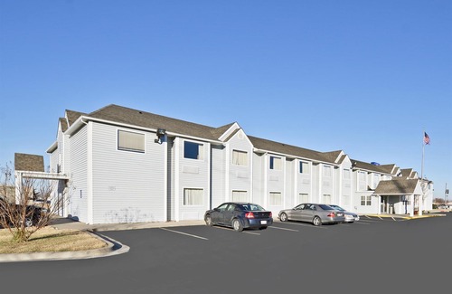 Ada Hotel | Americas Best Value Inn and Suites Ada