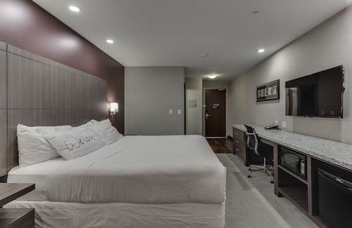 Stonebridge Hotel | Home Inn & Suites Saskatoon South