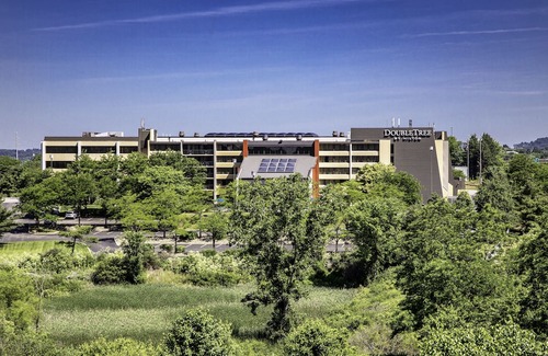 Mars Hotel | DoubleTree by Hilton Pittsburgh Cranberry