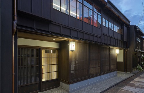 Higashiyama Higashi Chaya District Hotel | UTAIMACHI