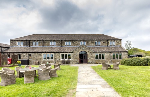 Holmfirth Hotel | The Huntsman Inn