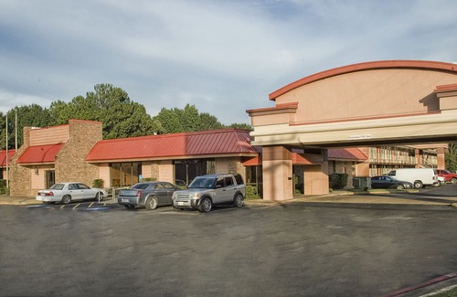 Palestine Hotel | Express Inn & Suites