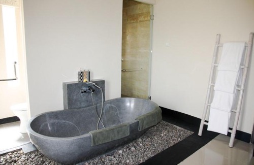 Taro Hotel | Villa Cendrawasih Ubud 4 Bedroom Luxury Villa