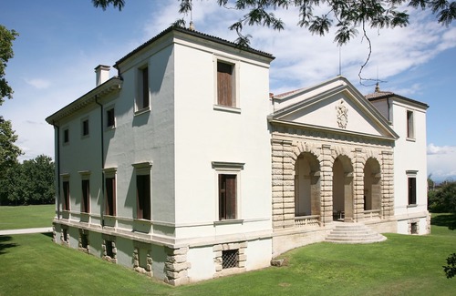 Lonigo Hotel | La Barchessa di Villa Pisani