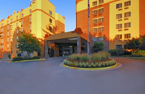 Fairfax Hotel | Comfort Inn University Center