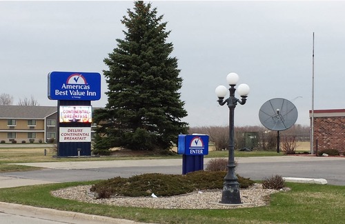 Clear Lake Hotel | Americas Best Value Inn Clear Lake
