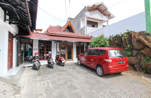 Prawirotaman Hotel | RedDoorz Plus Near Alun Alun Selatan