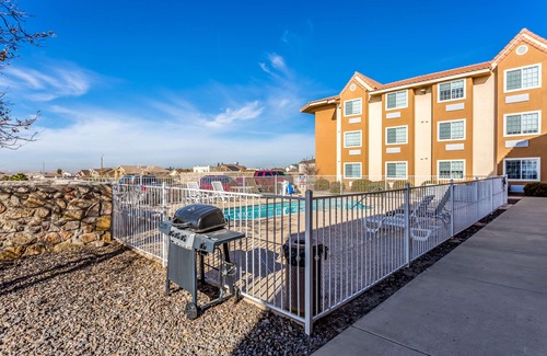 El Paso Hotel | Quality Inn & Suites El Paso I-10