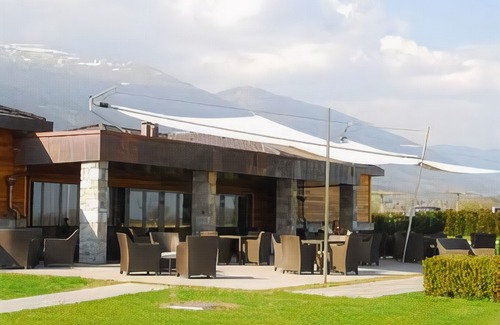 Crozet Hotel | Jiva Hill Resort - Genève