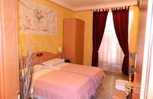 Rione XVIII Castro Pretorio Hotel | Legend R.G.