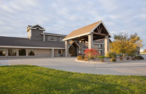 Osceola Hotel | AmericInn by Wyndham Osceola