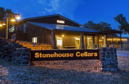 Clear Lake Hotel | Bed & Barrel at Stonehouse Cellars
