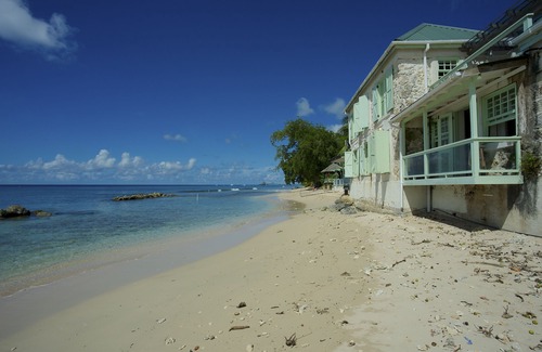 Clinketts Hotel | Little Good Harbour