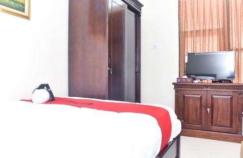 Sidoarjo Hotel | RedDoorz Syariah Near Gelora Delta Sidoarjo 2
