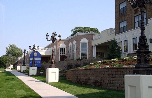 Downtown Syracuse Hotel | Collegian Hotel & Suites, Trademark Collection by Wyndham