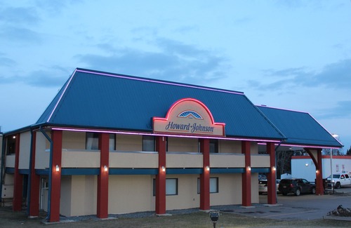 Red Deer Hotel | Howard Johnson by Wyndham Red Deer