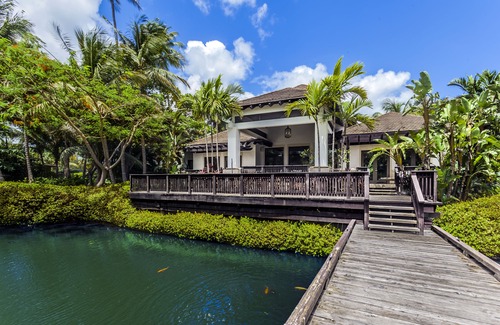 Herreras Hotel | The St. Regis Bahia Beach Resort, Puerto Rico