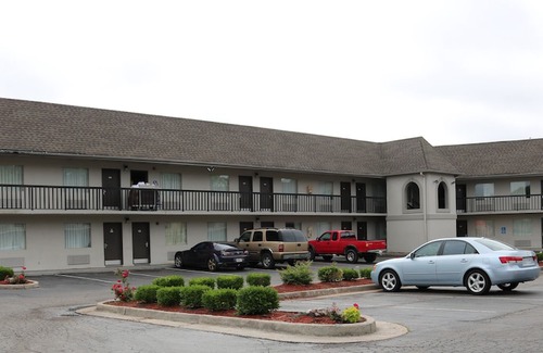 South Norfolk Hotel | Econo Lodge Chesapeake Route 13 and I-464