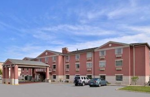 Willock Hotel | Wingate by Wyndham West Mifflin
