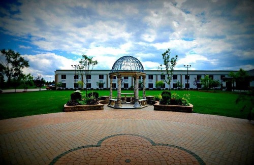 Elmhurst Hotel | Clarion Inn Elmhurst - Oakbrook