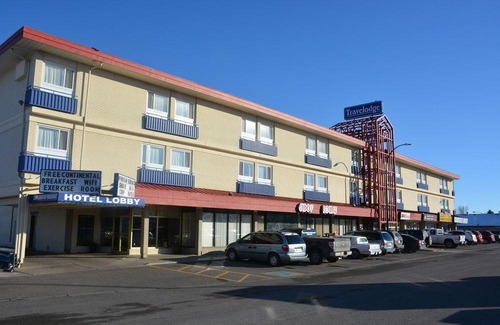 South Lethbridge Hotel | Travelodge by Wyndham Lethbridge