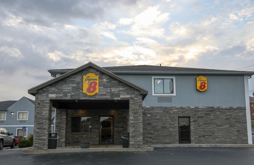 Somerset Hotel | Super 8 by Wyndham Somerset