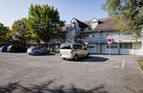 Corbeil-Essonnes Hotel | Campanile Evry Ouest - Corbeil Essonnes