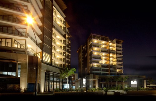 Redcliffe Hotel | Oaks Redcliffe Mon Komo Suites