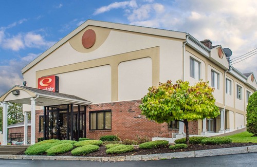 DeWitt Hotel | Econo Lodge Dewitt I-90