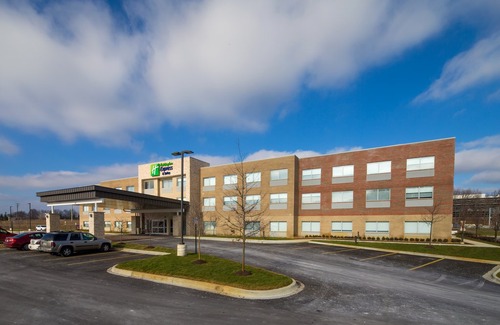 Port Huron Hotel | Holiday Inn Express & Suites Port Huron, an Ihg Hotel