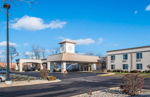 Elmhurst Hotel | Clarion Inn Elmhurst - Oakbrook