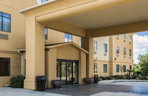 Fairbanks Hotel | Sleep Inn & Suites Highway 290/Northwest Freeway