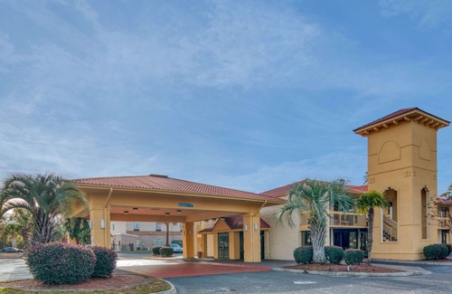Fleming Hotel | La Quinta Inn by Wyndham Savannah I-95