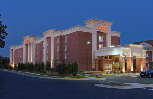 Herndon Hotel | Hampton Inn & Suites Herndon-Reston
