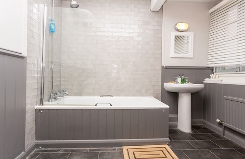 Newmarket Hotel | White Hart, Newmarket by Marston's Inns