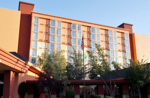 Sparks Hotel | Best Western Plus Sparks-Reno Hotel