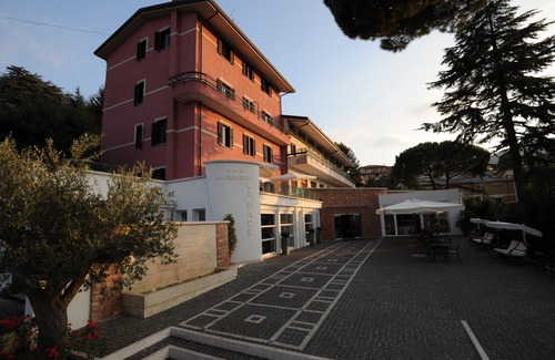 Segni Hotel | Albergo La Pace