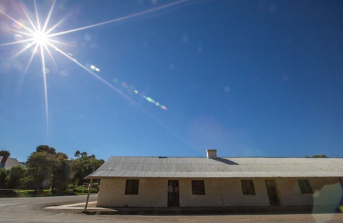 Burra Hotel | Paxton Square Cottages